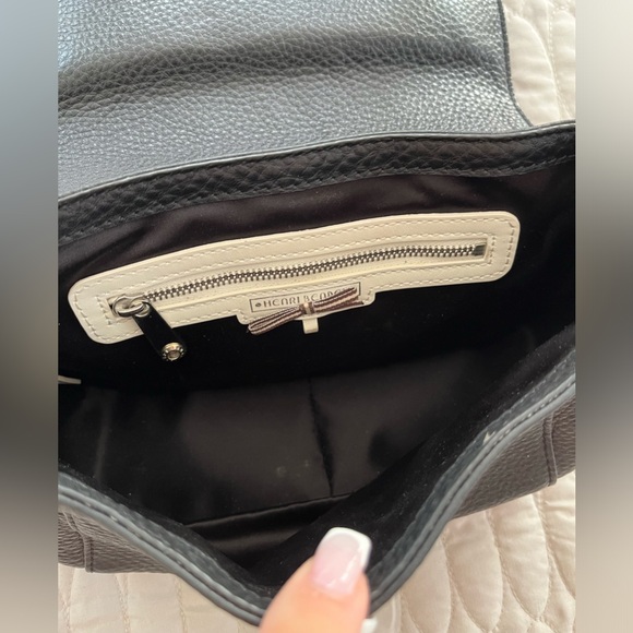 Henri Bendel Bag - Picture 5 of 5